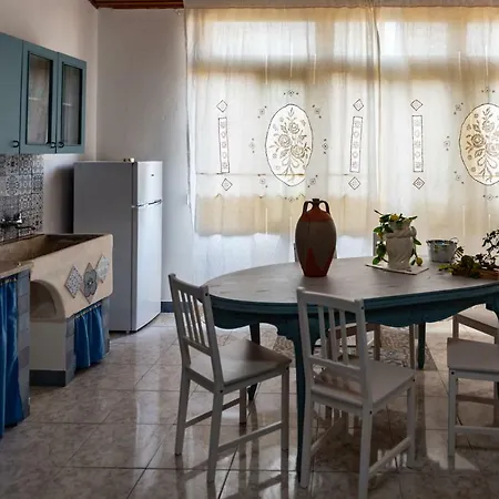 L' Arena - Sicilian Style 140 Mq Flat With Balcony And Arena Seeview アパート *